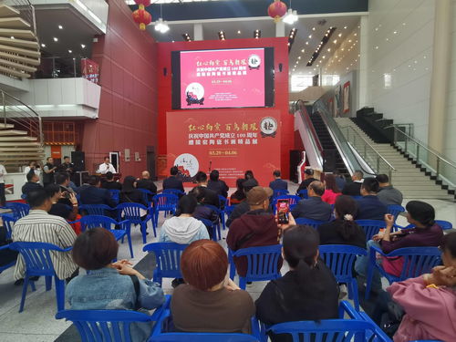 湖南省文化館展出百余件醴陵窯陶瓷書畫藝術(shù)精品