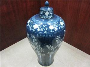 專家指南 如何三步分析法辨明灑藍釉瓷器拍賣價格的真?zhèn)闻c價值